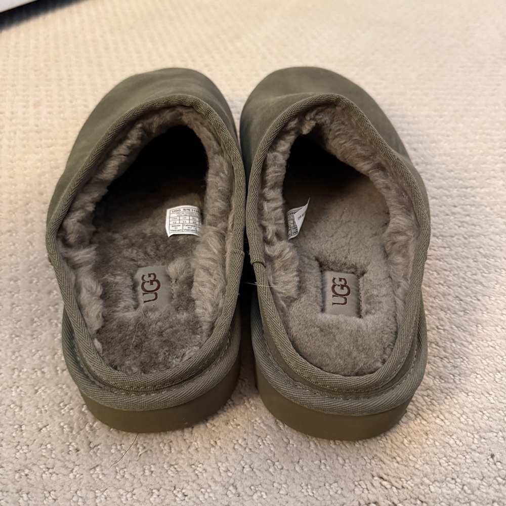 New Uggs Classic Slippers Green | 12 - Picture 3 of 6